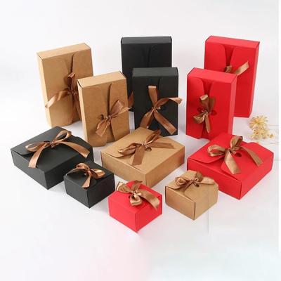 China New Design Recyclable Wedding Candy Snacks Birthday Gift Packing Boxes With Ribbon for sale