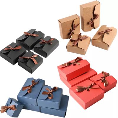 China Christmas Recyclable Valentine's Day Wedding Gift Package Exquisite Paper Box for sale