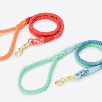 China Personalized Organic 100% Cotton Rope Dog Leash Ombre Soft Pet Rope Lead Eco-Friendly Gradient Colors Pet Accessories for sale