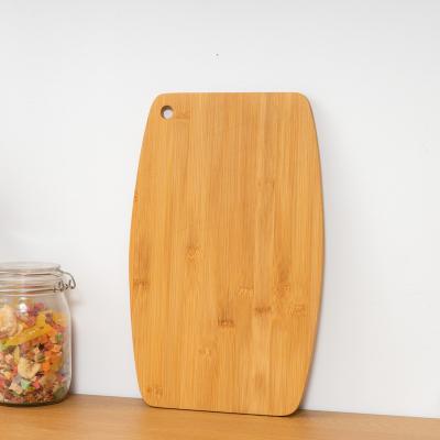 China Viable exquisite bamboo cutting board without handle can hang cutting board bread board for sale