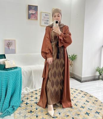 China Modest Muslimah Styling 2022 factory summers open abaya fabric sparkle long sleeve bubble dress colorful and elegant wholesale for sale