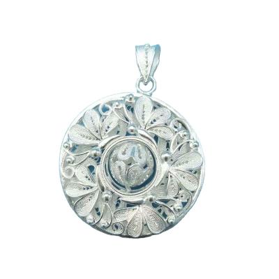 China Pure Silver Jewelry 12g Lunaric Miao Hmong 990 Silver Handmade Men Cute Pure Women Pendants Pure Silver Jewelry for sale