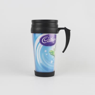 China Cheapest Viable Double Wall Car Plastic Mug, Travel Thermal Plastic Cup With Handle, Office Desk Coffee Mug for sale