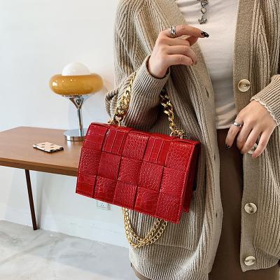 China arming & Wholesale Diamond Lattice Shoulder Small Bag Korean Women's Disarmament Small Square Chain Messenger Bag China PU Ladies Shoulder Bag for sale