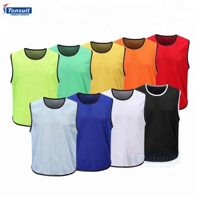 China Quick Dry Reversible Cheap Reversible Youth Training Mesh Football Sports Soccer Adult Bibs for sale