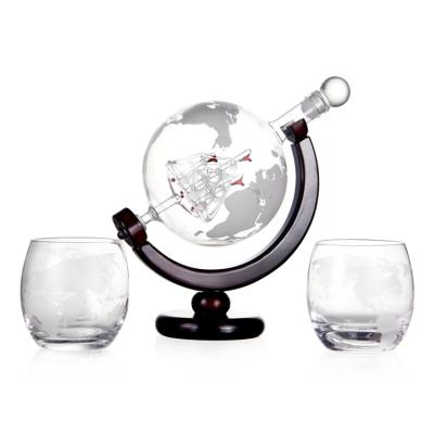 China Amazon Sales 28oz Hot Handmade Glass Globe Bottle Global Stocked Whiskey Decanter Globe Glass Glasses With Wood Base for sale