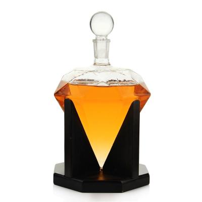 China 1000ml Pyrex Whiskey Wine Vodka Scottish Handmade Glass Decanter Diamond Shape Design Glass Bottle for sale