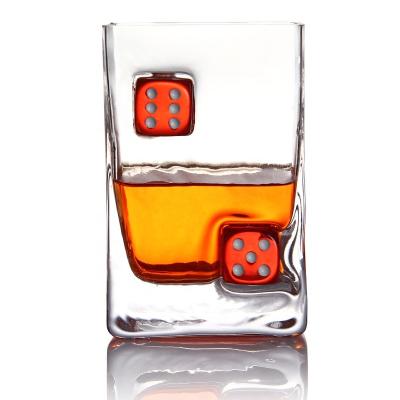 China Modern Handmade Round Creative Whiskey Glass With Embedded Casino Dies for sale