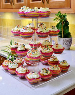 China Fine Workmanship Wedding Acrylic Candy Display 4 Tier Clear Acrylic Cupcake Stand for sale