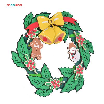 China 3D Building Holiday Decoration Christmas Wreath Kids DIY Wooden Jigsaw Puzzle 3D Children's Handmade Toy for sale