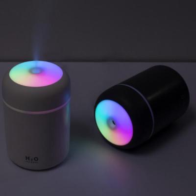 China Night Office Cute Humidifier LED Light Ultrasonic Car Household Spray Air Aroma Essential Oil Diffuser for sale