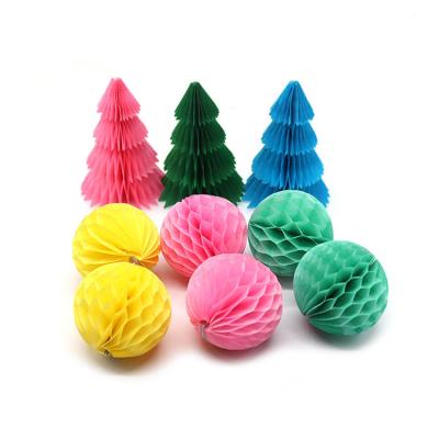 China 2021 new design cost-effective personality mini honeycomb paper interior decoration lovely Christmas tree paper ball for sale