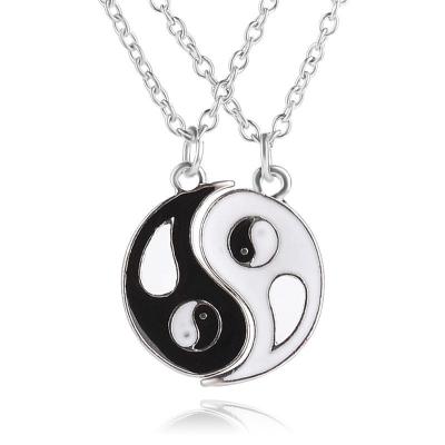 China Matching Hollow Pendant Slit Jewelry Yin And Yang Stitching Necklace Tai Chi Lover Accessories Gossip Charm Harajuku New Chinese FASHIONABLE for sale