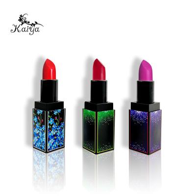 China OEM Rich Creamy Lipstick Makeup Wide Range Waterproof Lip Shades Fit Black Tube Kissable No Feathering High Quality Lipstick for sale