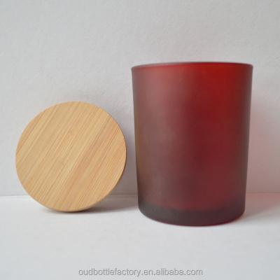 China Home Decor Ready To Ship Bulk Empty Red Candle Jar Frosted Glass Candle Making Ships With Wooden Lid for sale