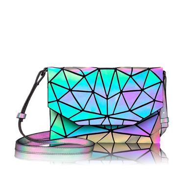 China Luminous Ladies 2021 Fashion Shoulder Bags For Girls Geometric Lattice Luminous Envelope Clutch Handbag With Long Strap for sale