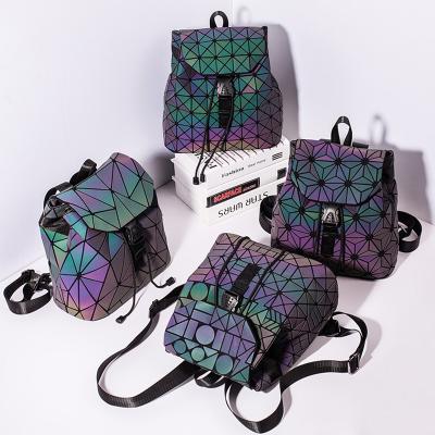 China Fashion Best-selling Fashion Small Rucksack Geometric Luminous Holographic Reflective Bag Iridescent Backpack Online Backpacks For Women for sale