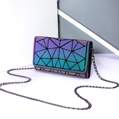 China 2021 Fashion Body Bright Geometric Cross Wallet Thoughtful Chain Clutch Purse For Women for sale