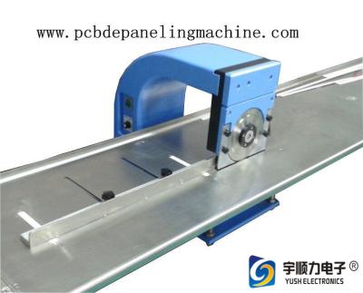 Cina cnc pcb v-cutting machine .pcb depaneling machine .  DIP PCB V-cutting machine in vendita