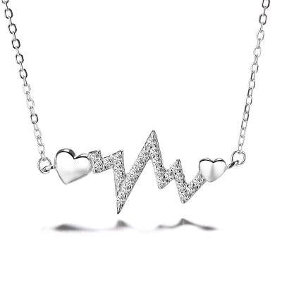 China FASHIONABLE Elegant 925 Silver Wavy Necklace Heart Pendant Charm Lightning Woman Jewelry Necklace for sale