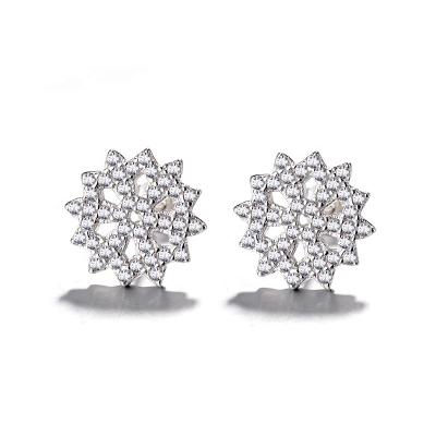 China Elegant Stud Earrings Jewelry 925 Silver Zircon Snowflake Shape Stud Earrings for sale