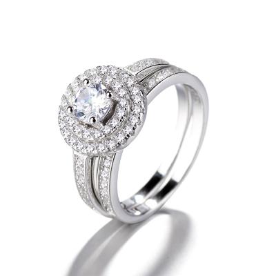 China Romantic Elegant Round CZ Stone Pave Rings 925 Silver Rings Jewelry 2pcs Engagement Rings Set for sale