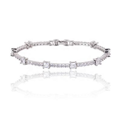 China 2021 CLASSIC Elegant Tennis Bracelet White Gold Plated Designer Friendship CZ Diamond Charm Bracelet Women for sale