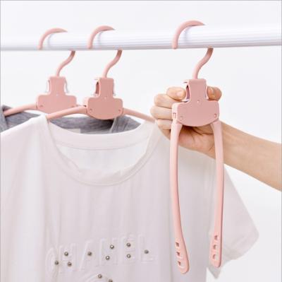 China 2019 best selling multifunctional clothes plastic coat hanger for sale