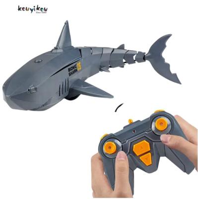 China 2023 Waterproof Kids KYK Juguetes Of Simulation RC Electric Boat App Controlled Fish Toy Remote Control Shark For Swimming for sale