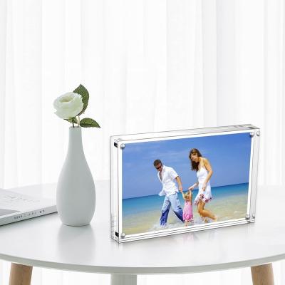 China Home Decoration 6x8 Transparent Free Standing Desktop Double Sided Acrylic Magnetic Picture Frame for sale