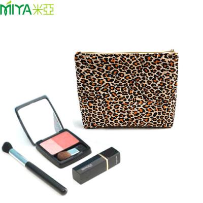 China New Arrival Large Capacity Lady's Bag Cotton Velvet Makeup Leopard Print Cute Women Cosmetic Bag for sale