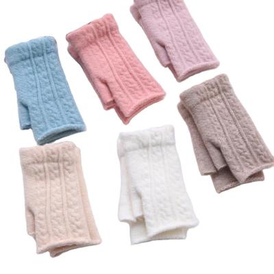 China LIANSHOU factory adult women's touch screen half finger warm plus fleece gloves with simple lines jacquard fashion design for sale