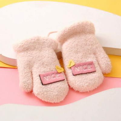 China LIANSHOU Factory Simple Baby Winter Knit Wool Mittens Newborn Velvet Children Kids Thick Keep Warm Finger Gloves With Lanyard for sale