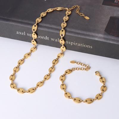 China FASHIONABLE Women Light Luxury Soft Gold Plated Small Oval Button Splicing Necklace Bracelet Jewelry Chain Set for sale