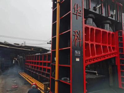 China 1000 Tons Adjustable Cutting Length Gantry Guillotine Heavy Scrap Shear 2-3 Times Per Minute Cutting Speed for sale