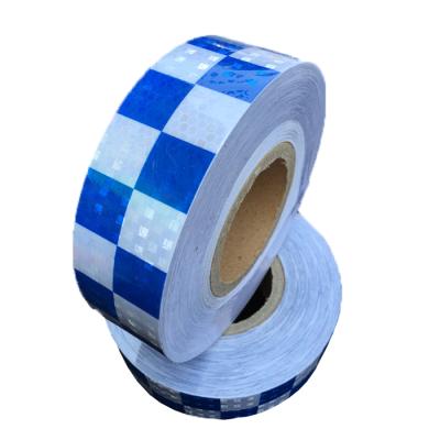 China Wholesale Good Price Self Adhesive Honeycomb Blue Reflective Tape Red+white Reflective Sticker For Traffic Warning Sign PVC Rolls 5CM*45.7M à venda