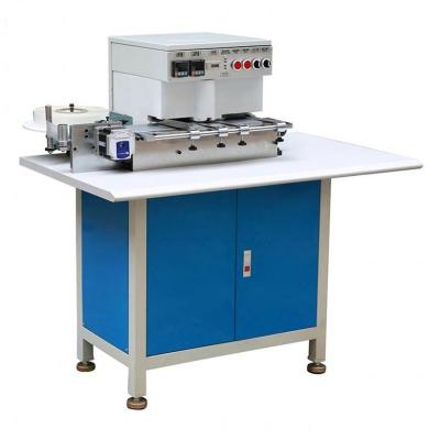 China 0.5-1.4S Plastik Tab Lamination Machine, CER 1.5kw Tab Cutting Machine zu verkaufen