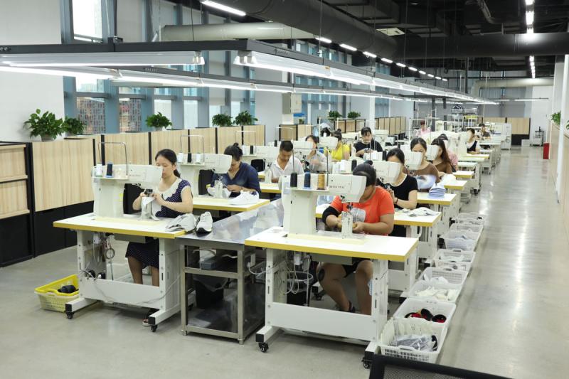 Verified China supplier - Quanzhou Shuangwen Shoes And Clothing Co., Ltd.