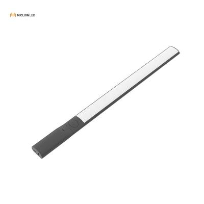 China Kitchen/Cabinet/Wardrobe/Cabinet China Easy Installation Surface Mounted LED Tube Touch Motion Sensor Under Cabinet Light for sale