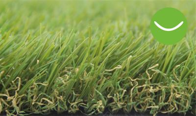 China Lush Green Natural Looking Garden Artificial Grass Carpet 20mm Height for sale