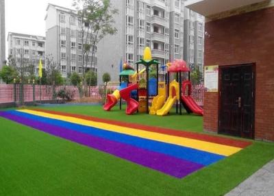 China Anti certificação sintética UV do CE do GV do relvado de Autumn Spring Coloured Artificial Grass à venda