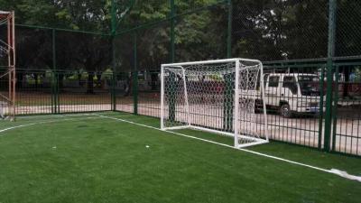 Cina Verde/tappeto erboso di Olive Green Outdoor Sport Artificial per i campi di football americano/campo da giuoco in vendita