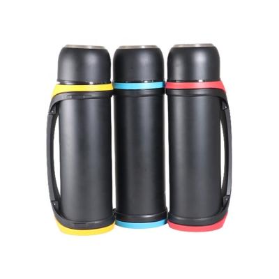 China PORTABLE Thermos Mug Large Capacity2200ml Car Travel Hals Outdoor Kettle Kettle Large Capacity2200ml for sale