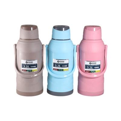 China PORTABLE Thermos Kettle Household Thermos Ordinary Kettle With Shell Large Capacity Plastic Old-fashioned Kettle for sale