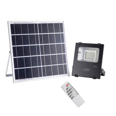 China Waterproof Garden IP65 High Lumen 20W 30W 50W LED Solar Flood Light With Remote Control for sale