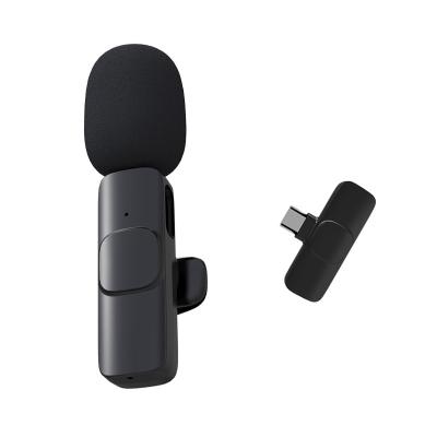 China Wireless Noise Reduction Mini Collar Mic Wireless Interview Microphone Live Video Recording Vlogging Tiktok Pickup Microphone for Smartphone for sale