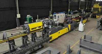 Cina AC380V Truss Welding Line Machine 190mm To 210mm Peak Spacing in vendita