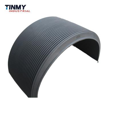 China Heavy Duty Automotive Truck Trailer Mudguards With White Stripe for sale