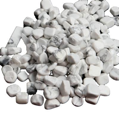 China China Howlite Polished White Pine Crystal Gravel Polished Raw Quartz Chips For Decoration for sale