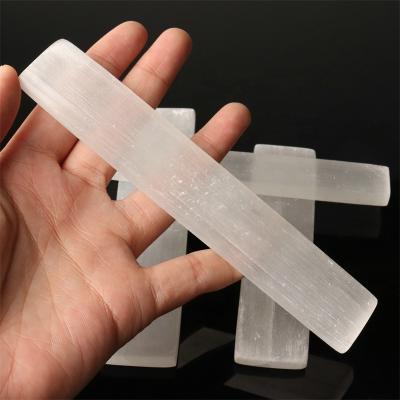 China Natural White Rough Selenite Gypsum Healing Slab China Selenite Crystal Slice For Decoration for sale